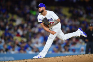 Dodgers Sign Jonathan Hernández